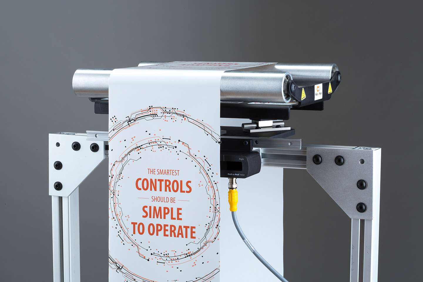 Low Profile web guide: Z-pattern